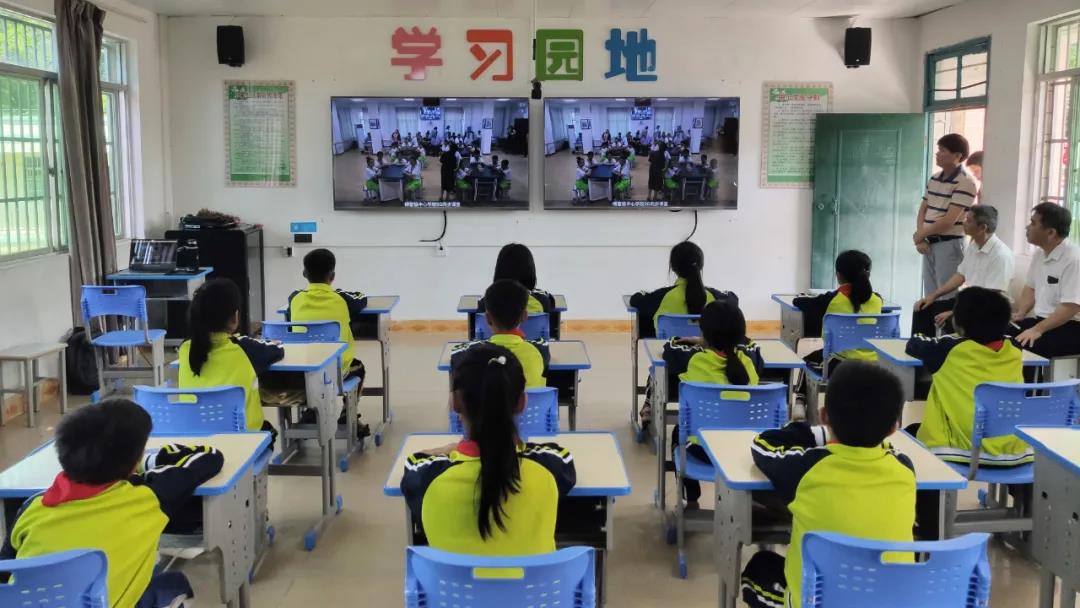 海南5G同步課堂：展現(xiàn)“絲路”精神，弘揚文化自信.jpg
