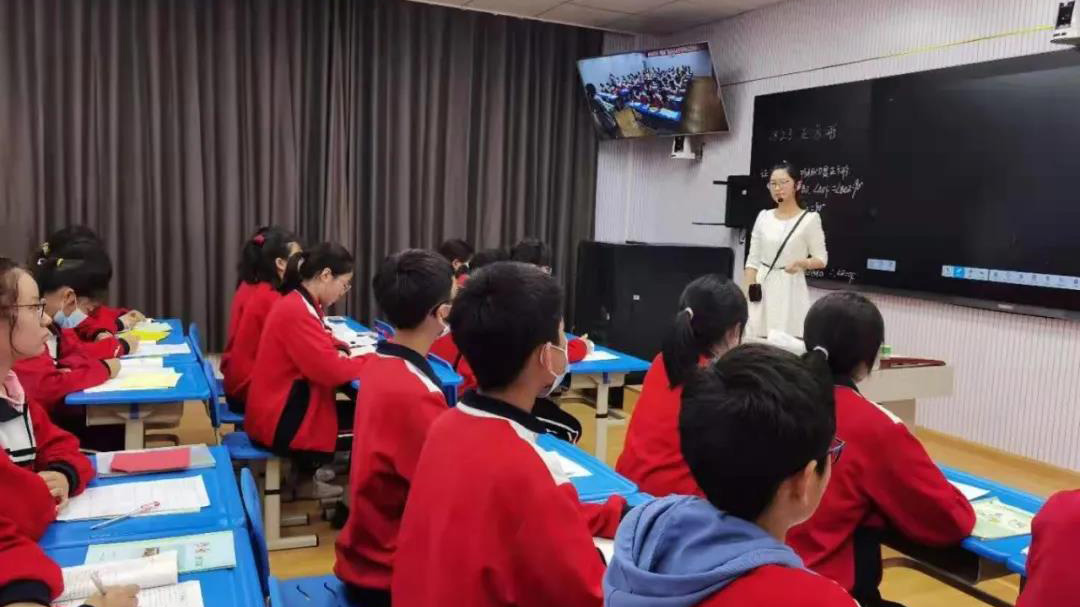 【學(xué)習(xí)強(qiáng)國(guó)】四川閬中：聚焦應(yīng)用實(shí)效，扎實(shí)推進(jìn)教育信息化2.0