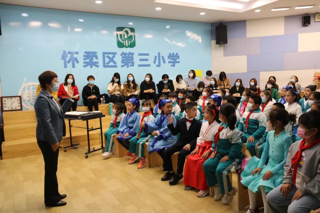 集團化辦學，用“愛慧”培育未來之花.jpg