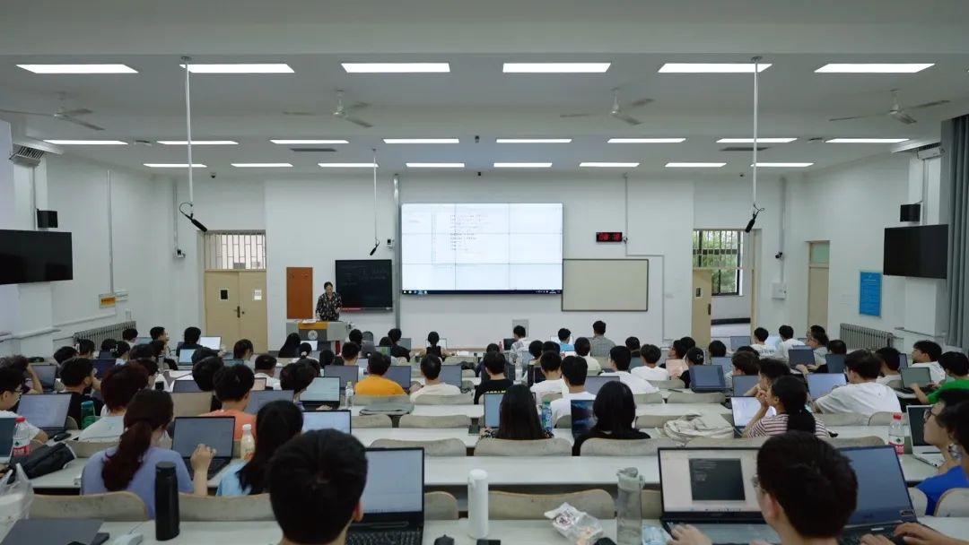 智慧教室解鎖課堂新模式，山東大學(xué)引領(lǐng)教育數(shù)字化潮流